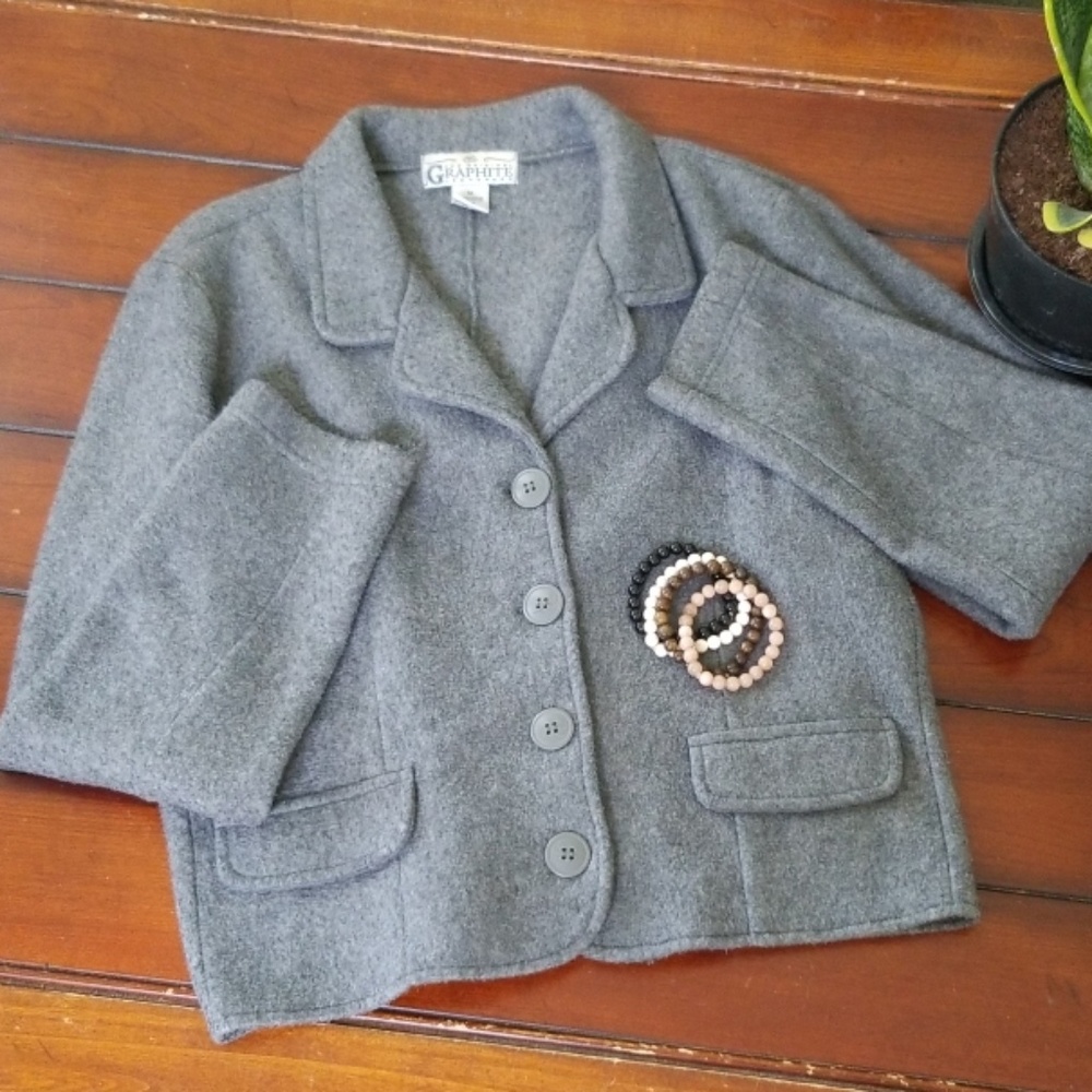 Women's Sweater - Picture 1 of 1
